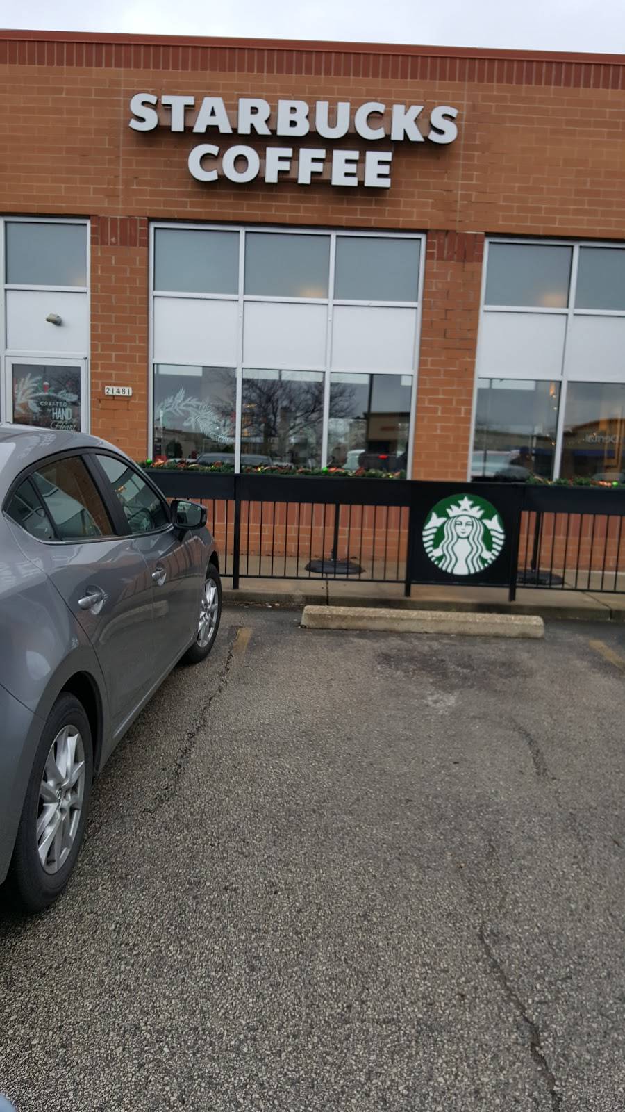 Starbucks | cafe | 21481 US-18, Waukesha, WI 53186, USA | 2627981122 OR +1 262-798-1122