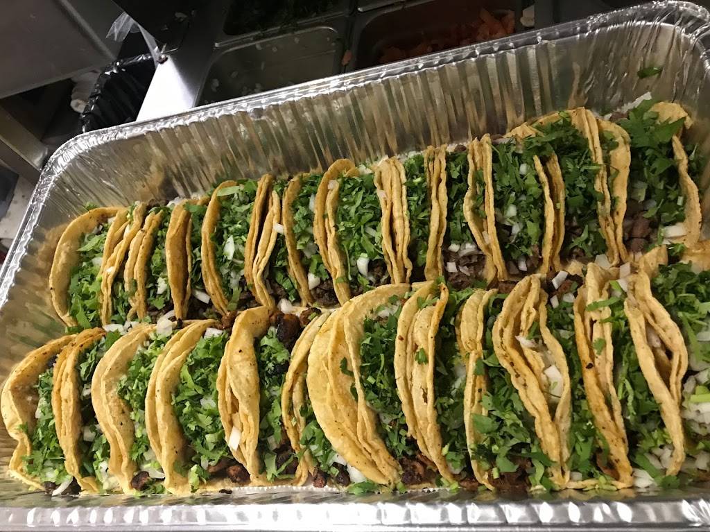 Tacos Castillo #1 | restaurant | 10258 S Ewing Ave, Chicago, IL 60617, USA | 3123859286 OR +1 312-385-9286