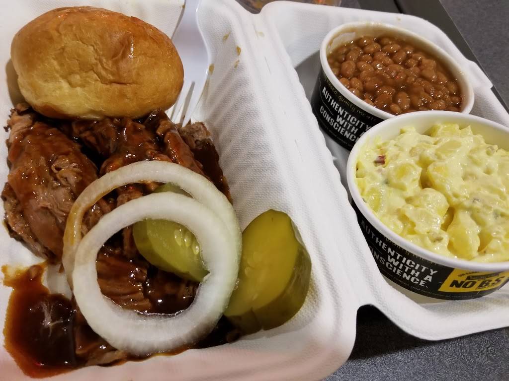 Dickeys Barbecue Pit | restaurant | DFW International Airport (DFW), Terminal C, Gate 6, Dallas, TX 75261, USA | 9725743857 OR +1 972-574-3857