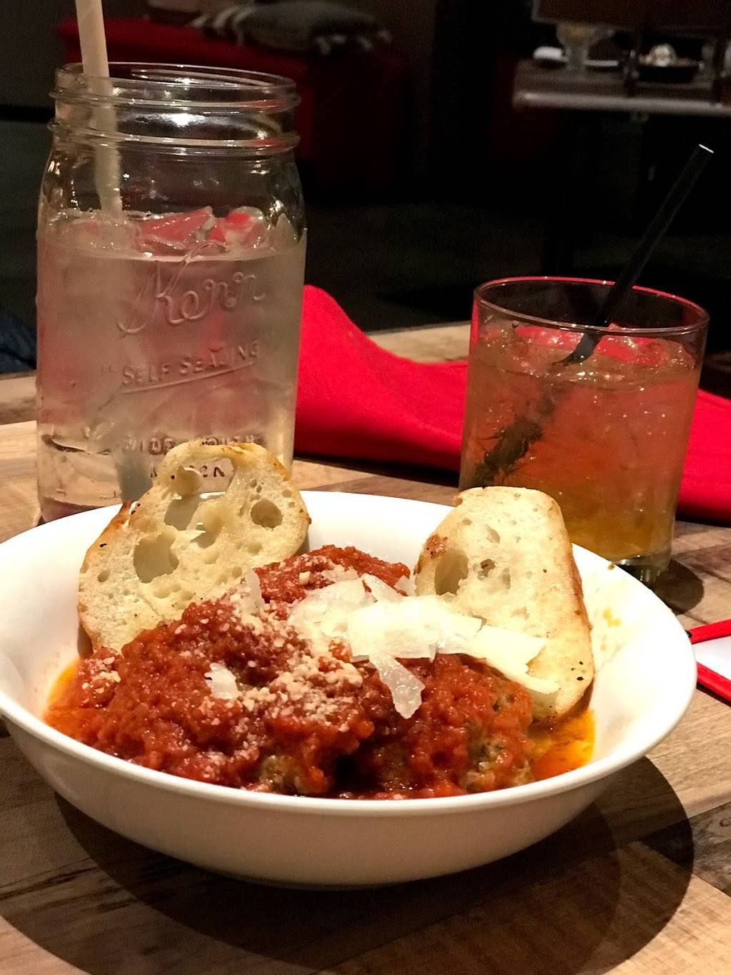 Charred Pie | restaurant | 12125 N Oracle Rd #105, Oro Valley, AZ 85737, USA | 5203952232 OR +1 520-395-2232