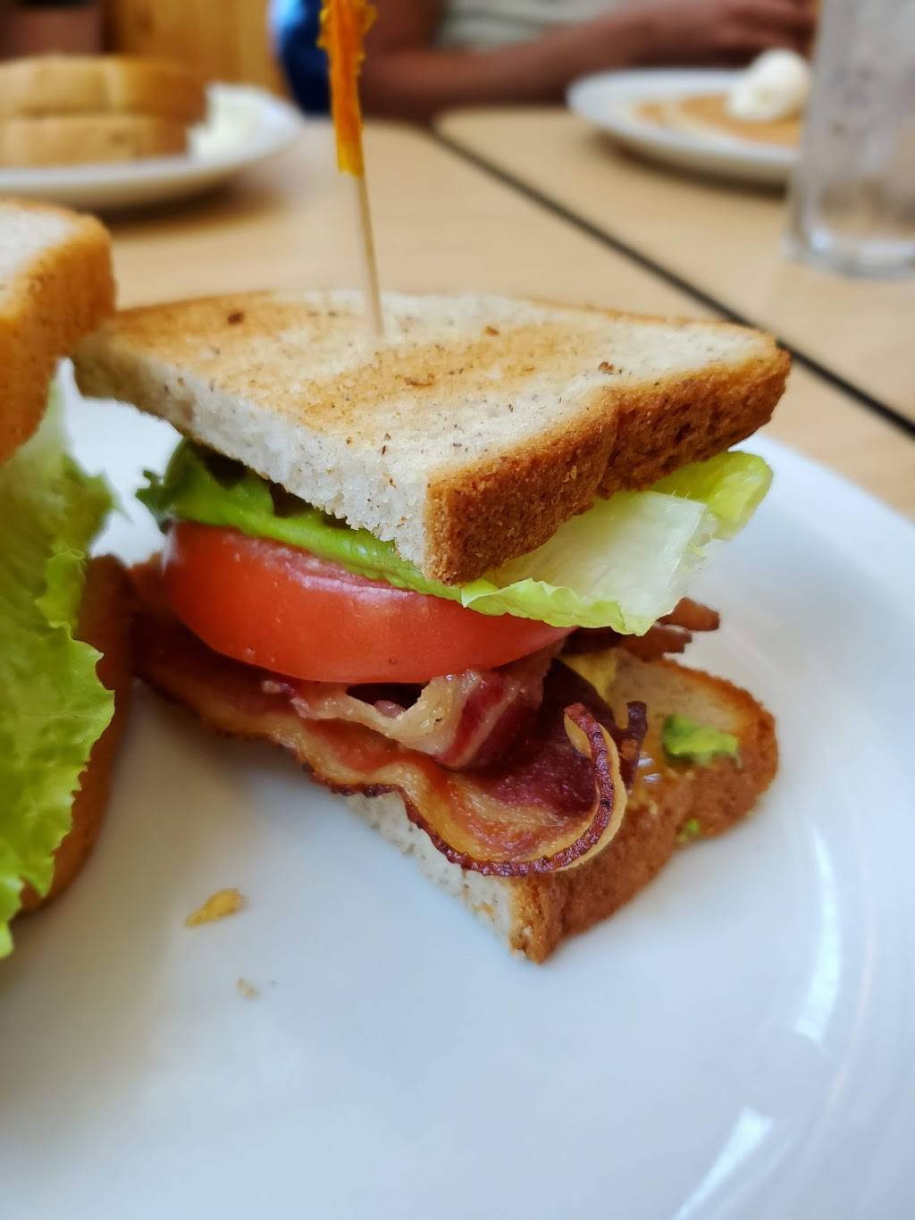 Sunny Street Café | restaurant | 277 W Nationwide Blvd, Columbus, OH 43215, USA | 6142223008 OR +1 614-222-3008