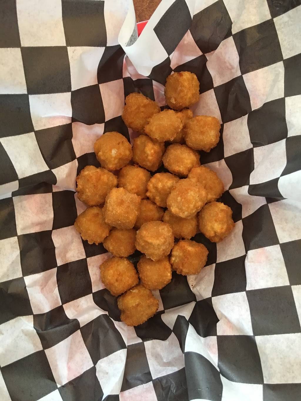 Chianti’s Wings and Things | restaurant | 124 Cashua St, Darlington, SC 29532, USA | 8439440880 OR +1 843-944-0880