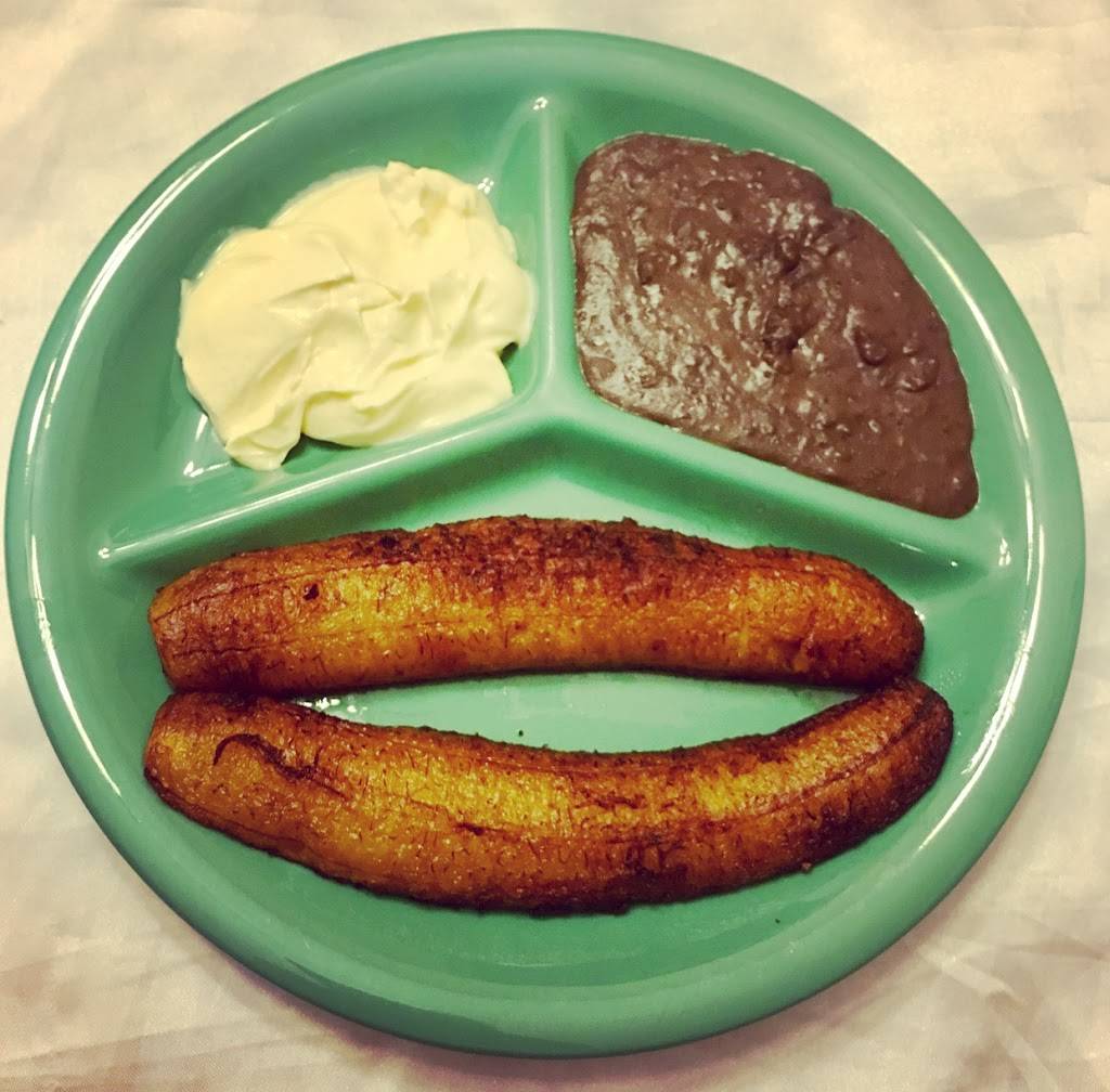 Reinas De Las Pupusas Restaurant | restaurant | 2308 W Northern Ave, Phoenix, AZ 85021, USA | 6026124347 OR +1 602-612-4347