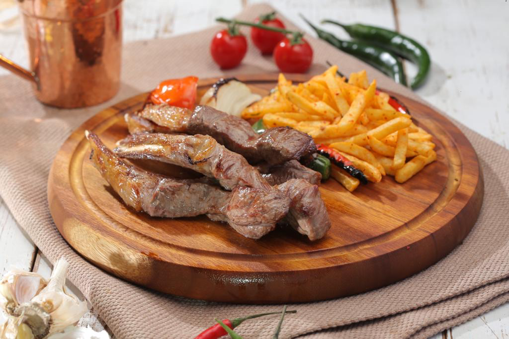 Vourla Mediterranean Grill & Cafe | restaurant | 1860 Tamiami Trail N, Naples, FL 34102, USA | 2398887074 OR +1 239-888-7074