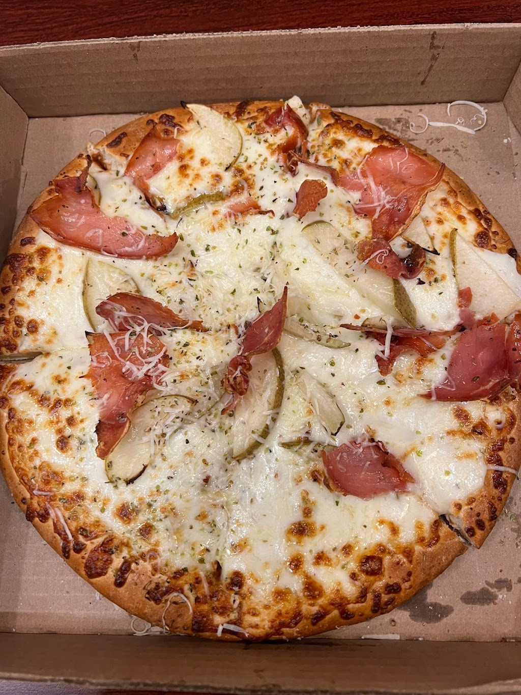 LoveVerona Pizza&Pasta DownTown | restaurant | 540 SW College St, Portland, OR 97201, USA | 9712959090 OR +1 971-295-9090