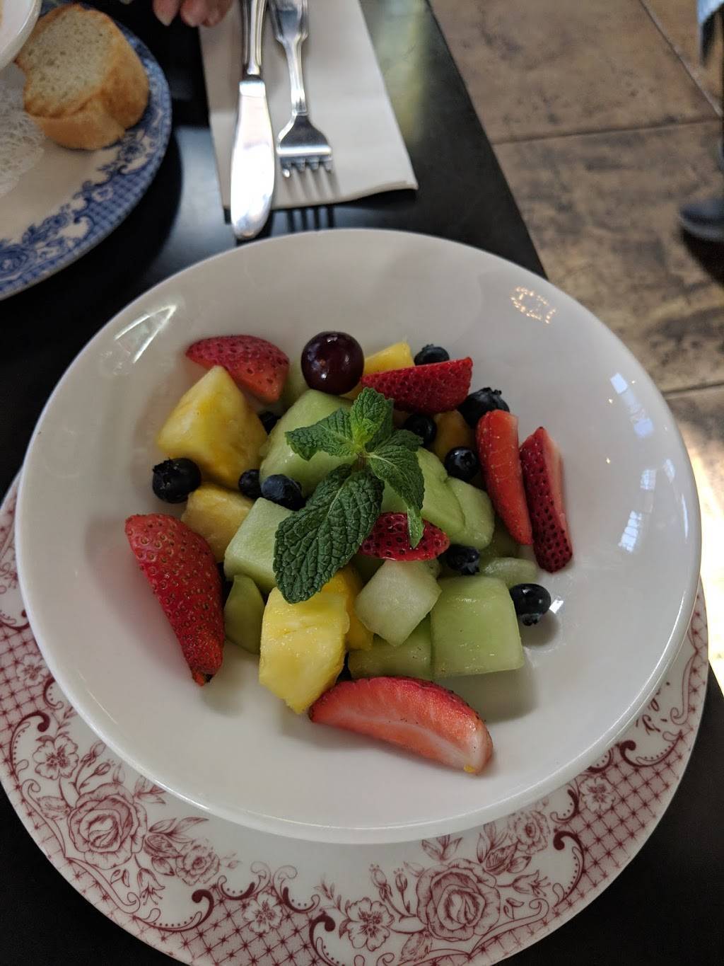 Jeannines Restaurant & Bakery | bakery | 15 E Figueroa St, Santa Barbara, CA 93101, USA | 8059661717 OR +1 805-966-1717