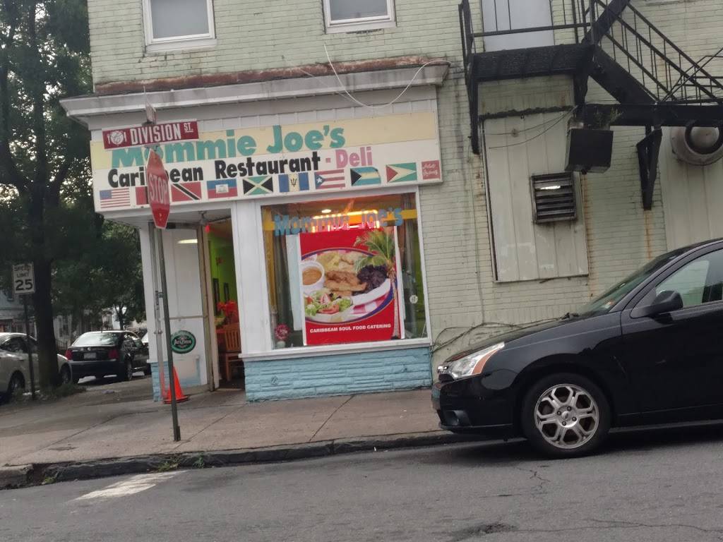 Mommie Joes | restaurant | 1036 S Broad St # A, Trenton, NJ 08611, USA | 6096956561 OR +1 609-695-6561