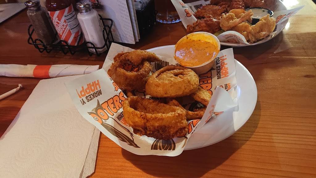 Hooters | restaurant | 1160 N Military Hwy, Norfolk, VA 23502, USA | 7574661598 OR +1 757-466-1598