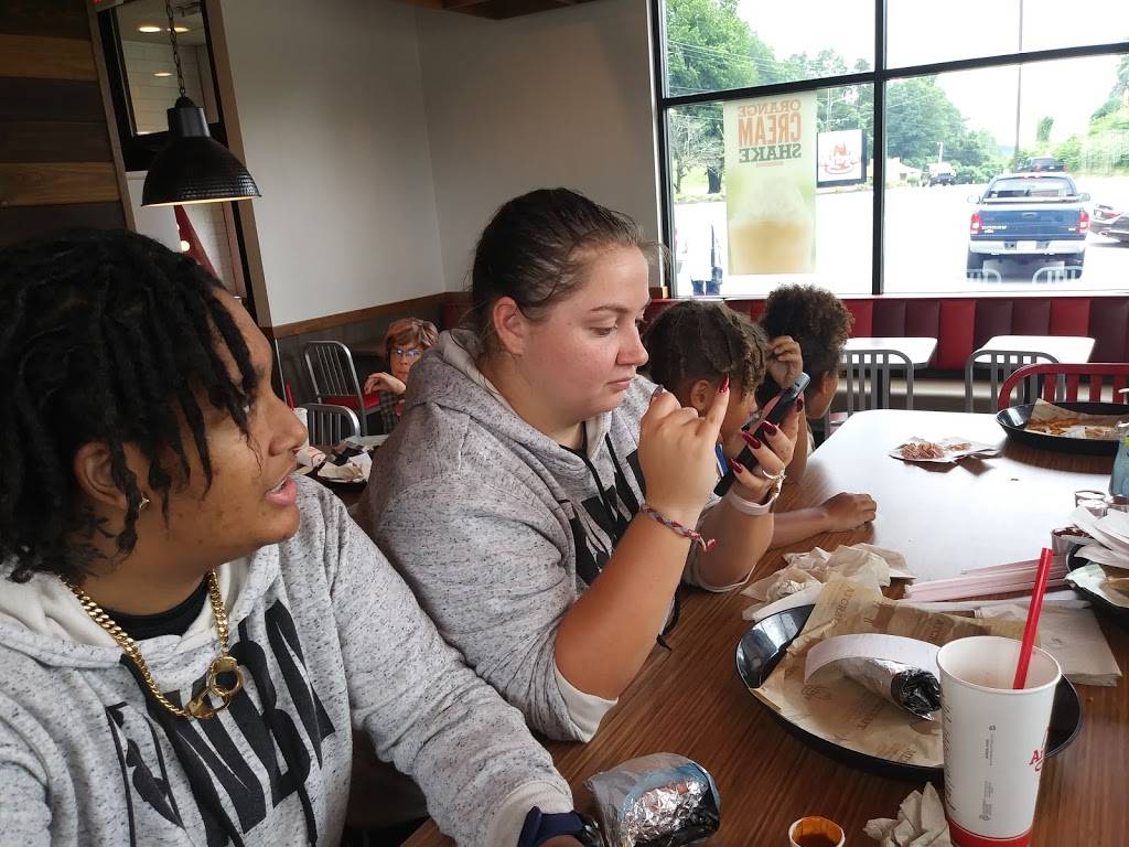 Arbys | restaurant | 332 Quillian St, Cleveland, GA 30528, USA | 7062191748 OR +1 706-219-1748