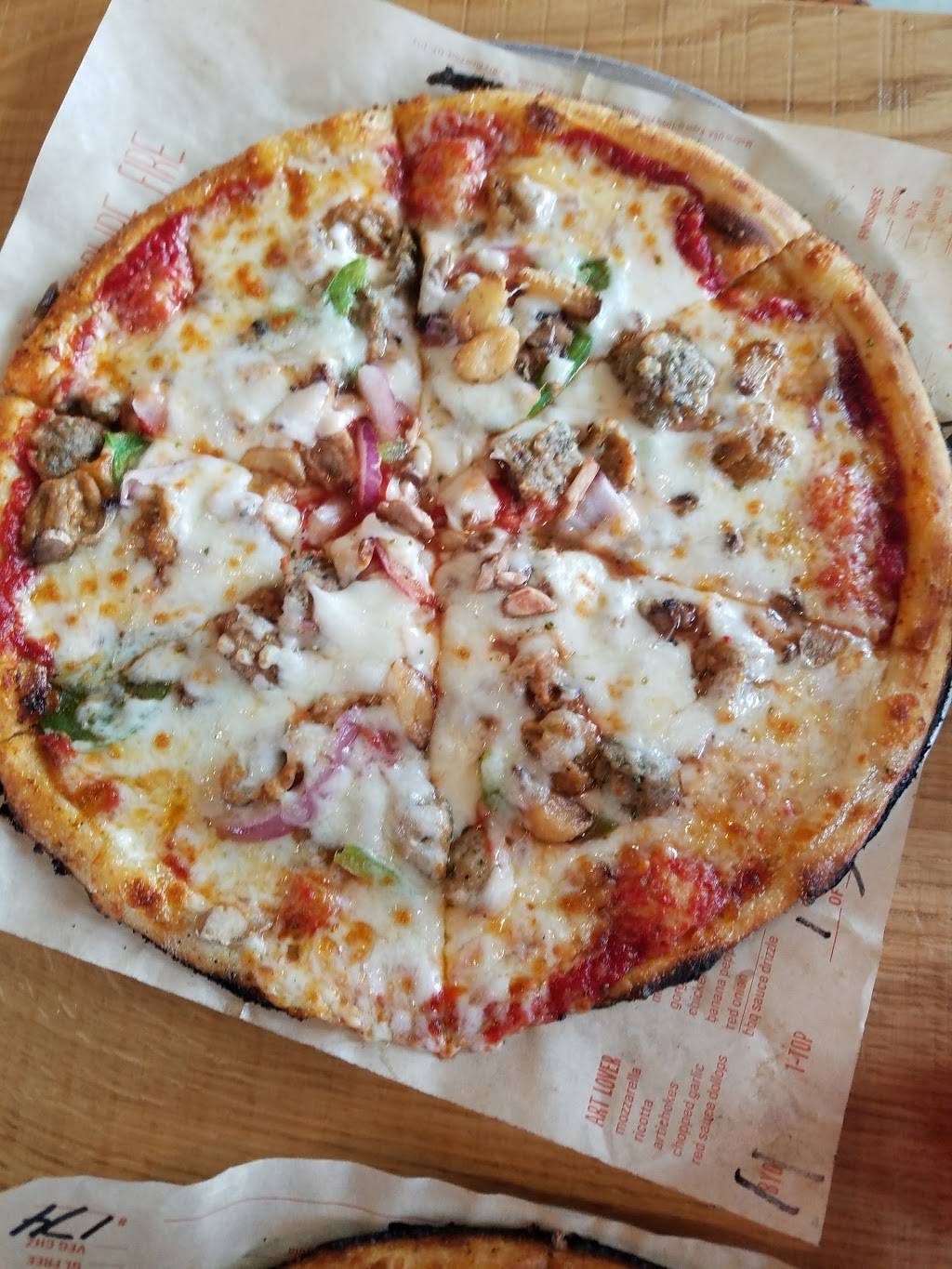 Blaze Pizza | meal takeaway | 15903 S Harlem Ave, Tinley Park, IL 60477, USA | 7082706061 OR +1 708-270-6061