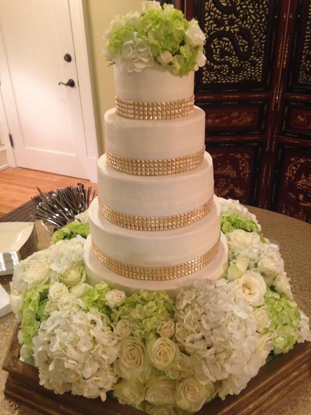 The Vine Bistro | restaurant | 222 Howard St, Greenwood, MS 38930, USA | 6623745086 OR +1 662-374-5086