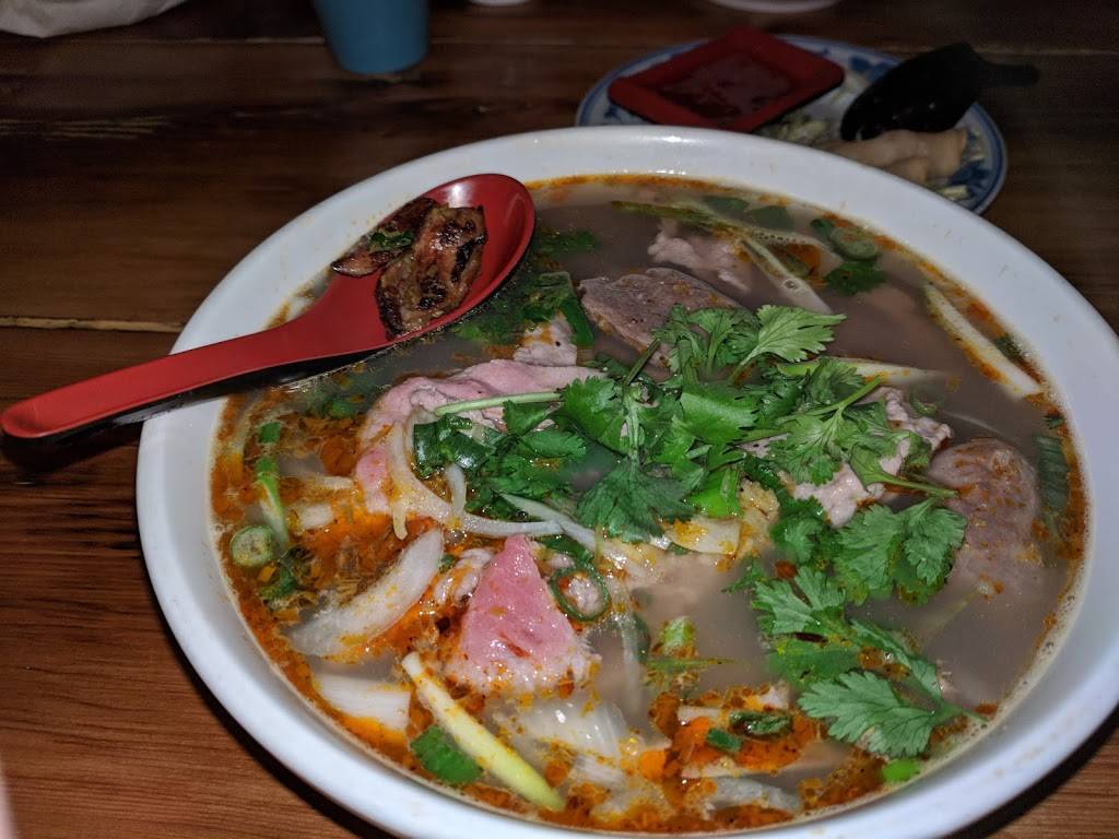 Hanoi 3 Seasons | restaurant | 1135 Queen St E, Toronto, ON M4M 1K9, Canada | 4164693010 OR +1 416-469-3010