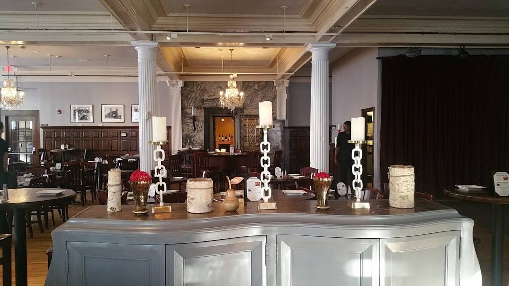 Rockafellas | restaurant | 231 Essex St, Salem, MA 01970, USA | 9787452411 OR +1 978-745-2411