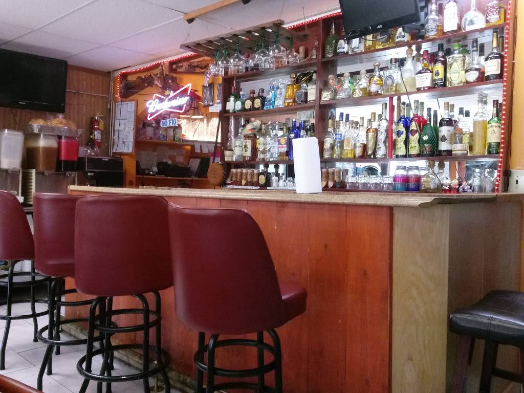 El Caporal | restaurant | 622 Washington St, Waukegan, IL 60085, USA | 8473369329 OR +1 847-336-9329