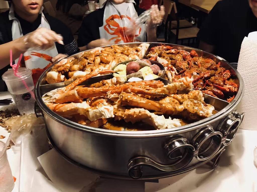 Crab Hero Restaurant | restaurant | 235 Albert St, East Lansing, MI 48823, USA | 5176640666 OR +1 517-664-0666