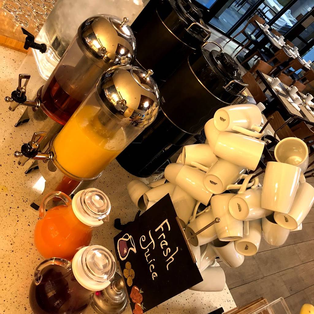 PY Kitchen + Wine Garden | restaurant | 1995 S Bascom Ave A, Campbell, CA 95008, USA | 4085594300127 OR +1 408-559-4300 ext. 127