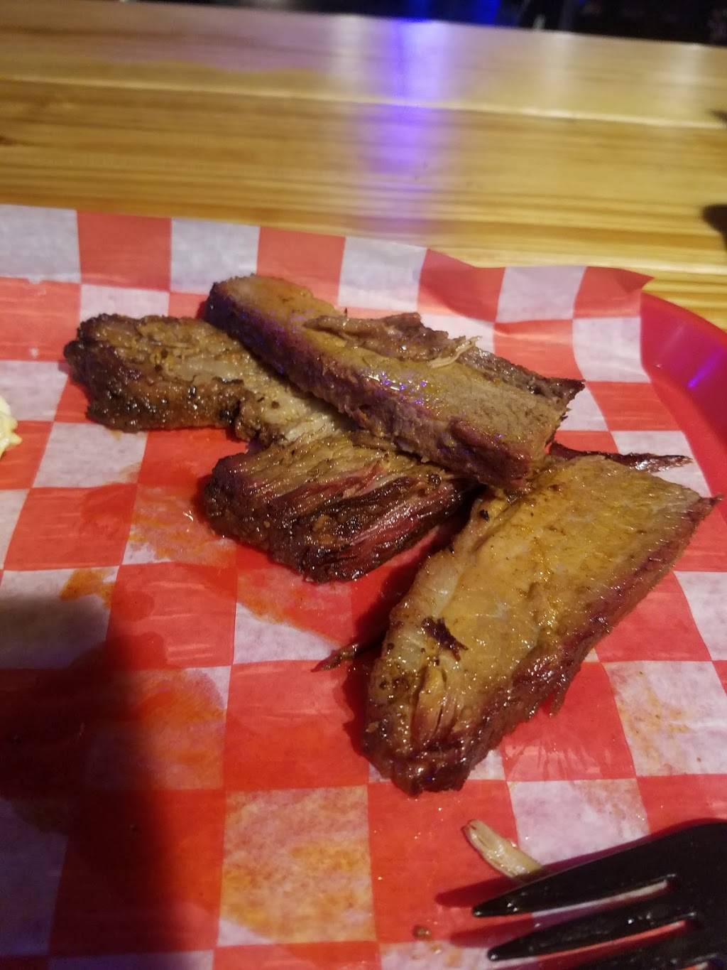 Smokey’s Grille | restaurant | 22392 255th St, Delhi, IA 52223, USA | 5639222076 OR +1 563-922-2076