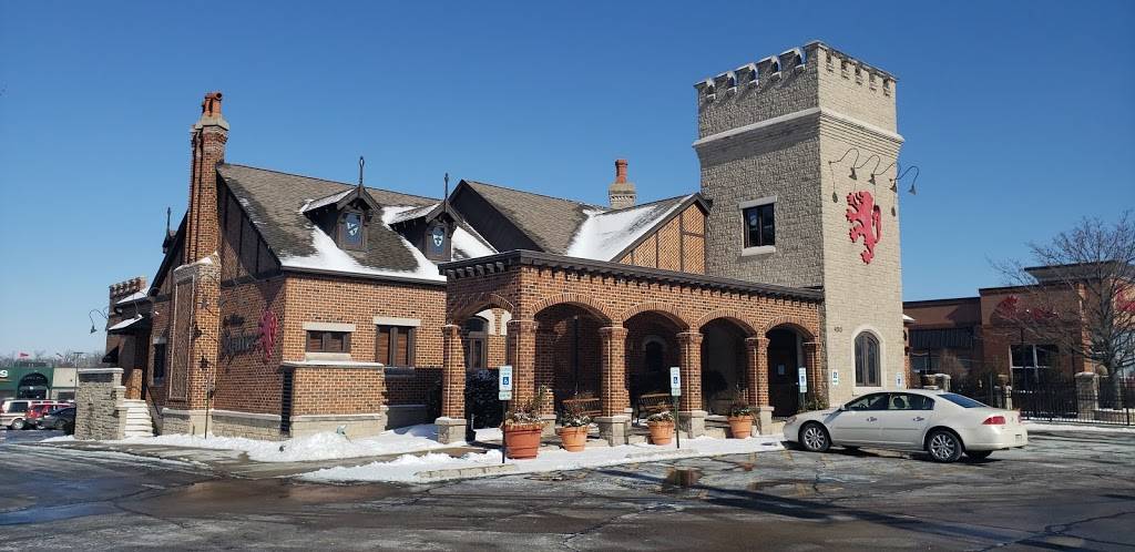 The Village Squire (Crystal Lake) | restaurant | 4818 Northwest Hwy, Crystal Lake, IL 60014, USA | 8154554130 OR +1 815-455-4130