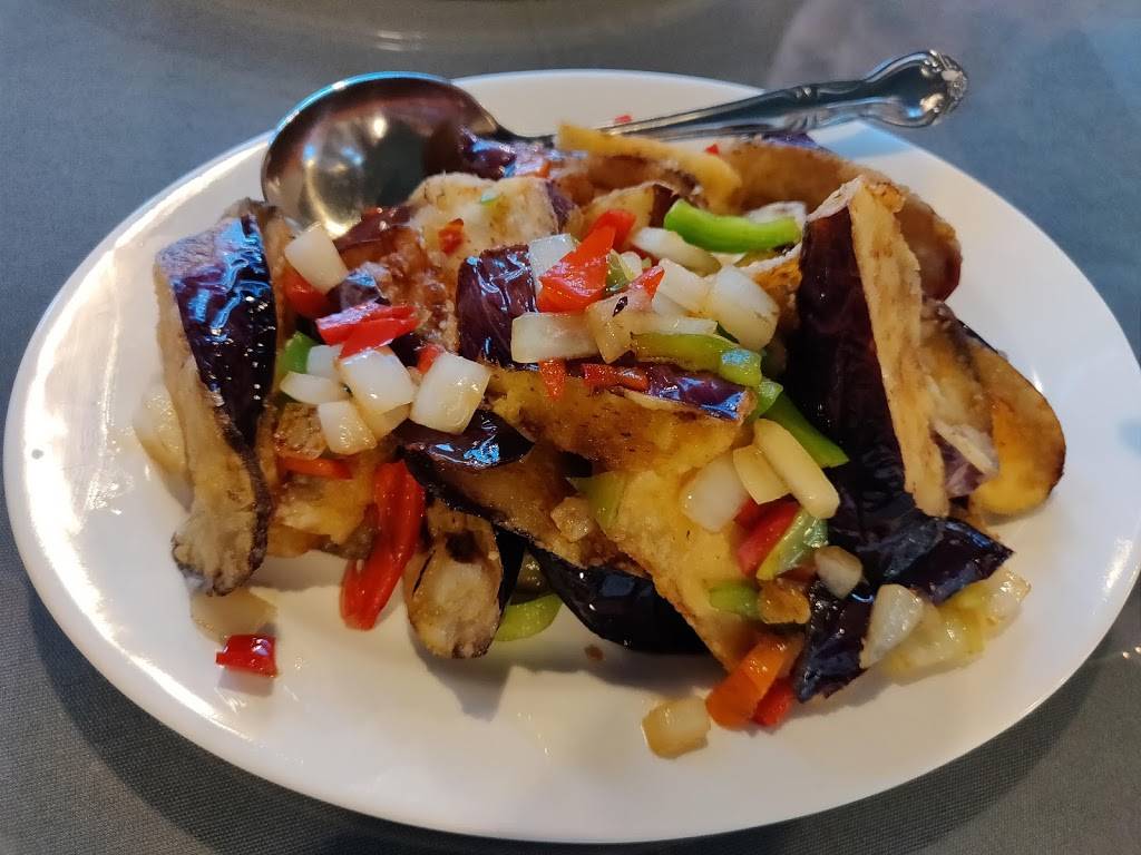 Chef King | restaurant | 101 N 85th St #102, Seattle, WA 98103, USA | 2068299357 OR +1 206-829-9357