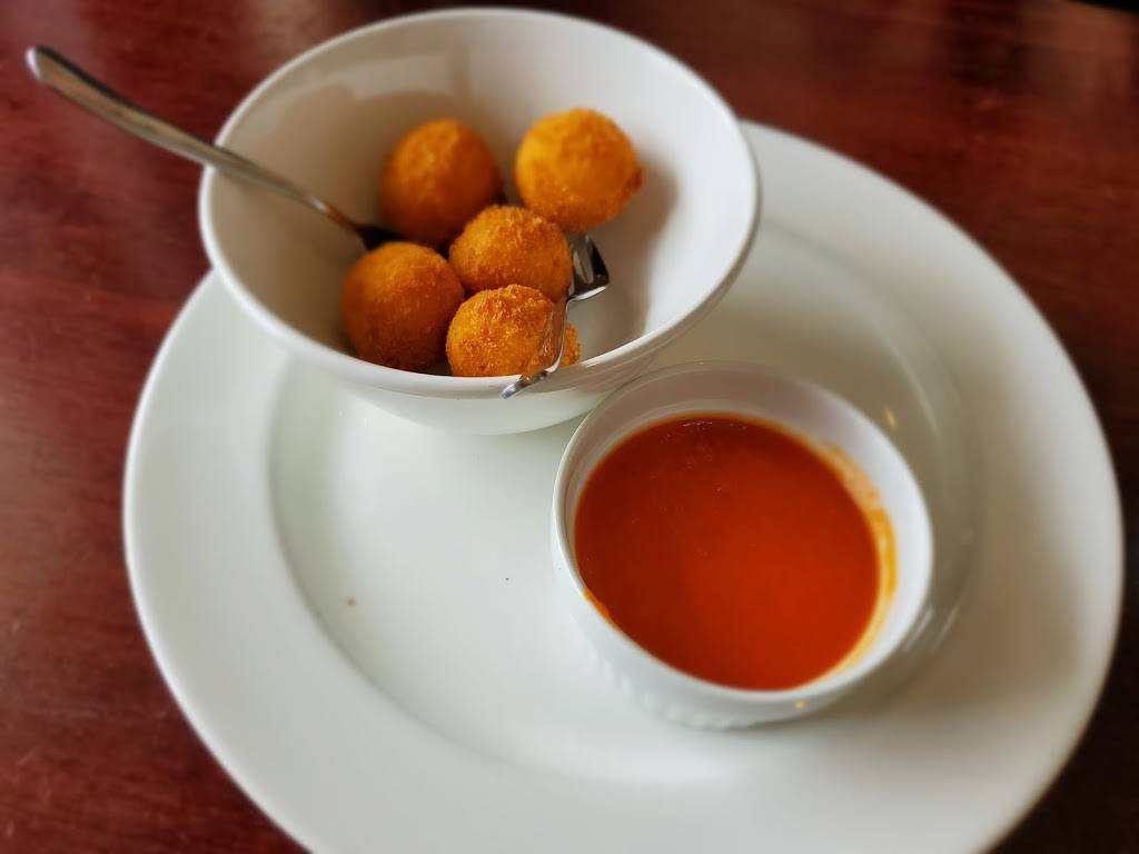 Hey Paesano Italian Kitchen | restaurant | 2118 King Rd, King City, ON L7B 1L1, Canada | 9058333301 OR +1 905-833-3301