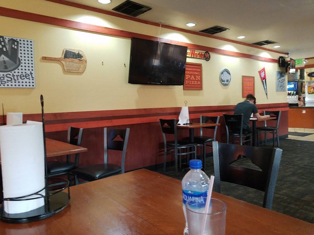 Pizza Hut | restaurant | 1675 N Perris Blvd Ste E, Perris, CA 92571, USA | 9516575456 OR +1 951-657-5456