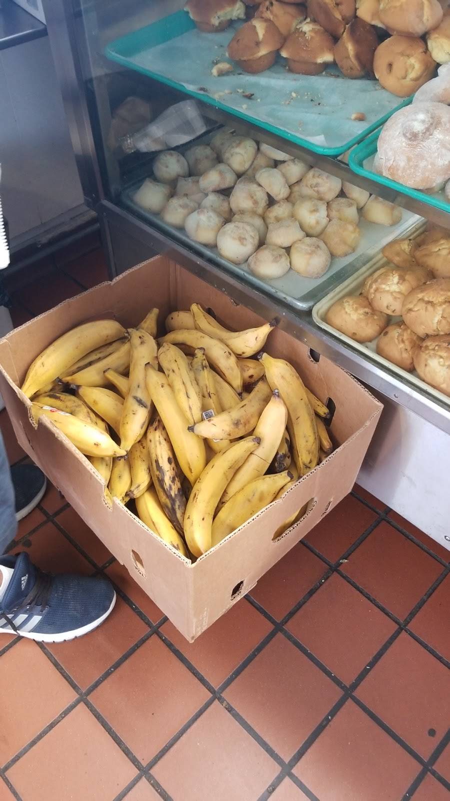 Panaderia La Chapina | restaurant | 2230 W Edinger Ave, Santa Ana, CA 92704, USA | 7144379492 OR +1 714-437-9492