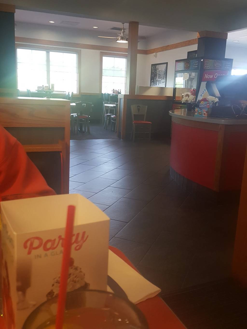 Friendlys | restaurant | 350 Dove Run Centre Dr, Middletown, DE 19709, USA | 3023765811 OR +1 302-376-5811