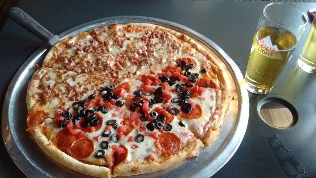 Venezia Grill, Pizzeria & Bar | restaurant | 6646 Collins Ave, Miami Beach, FL 33141, USA | 3058682267 OR +1 305-868-2267