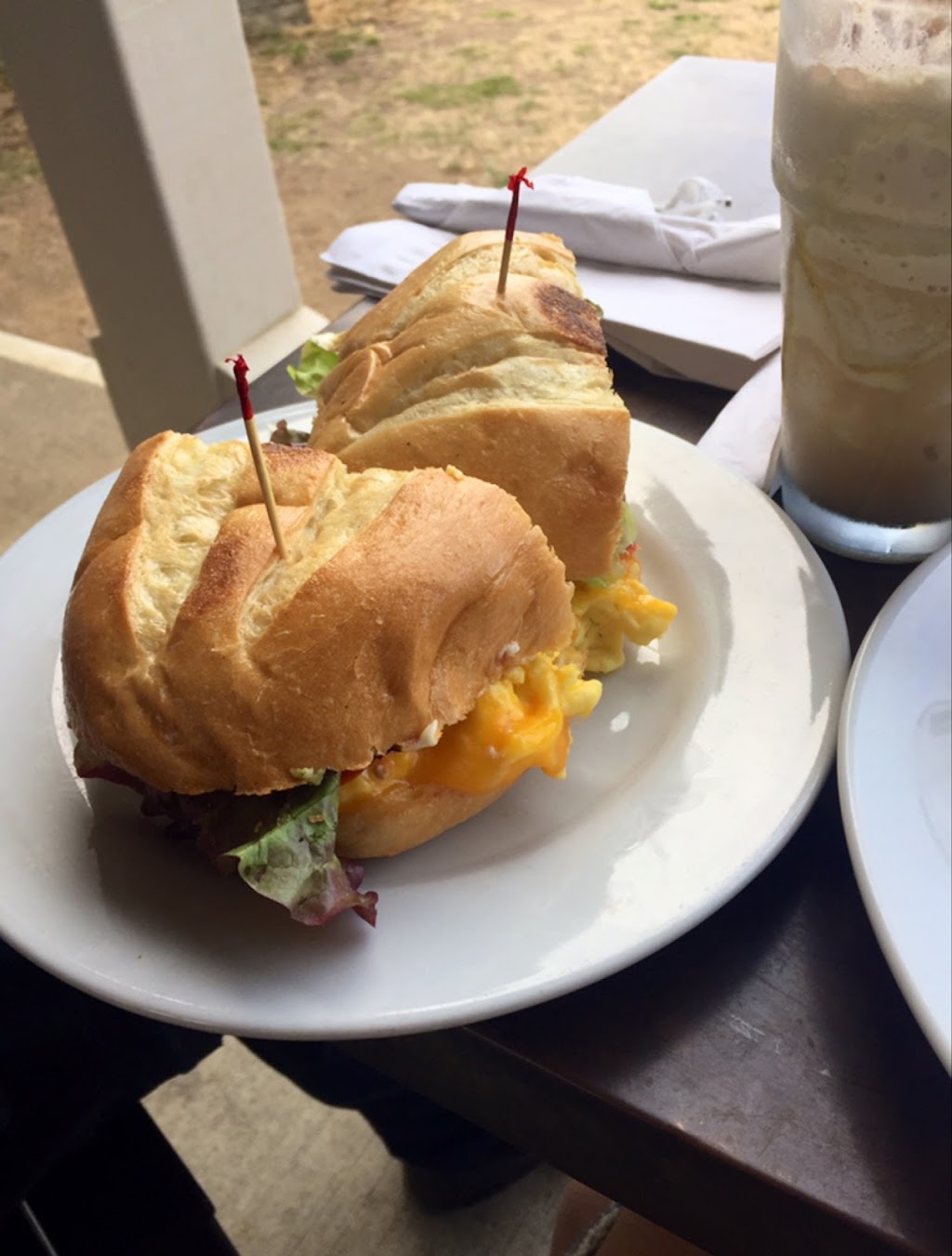 Trinks Cafe | cafe | 39140 CA-1, Gualala, CA 95445, USA | 7078841713 OR +1 707-884-1713