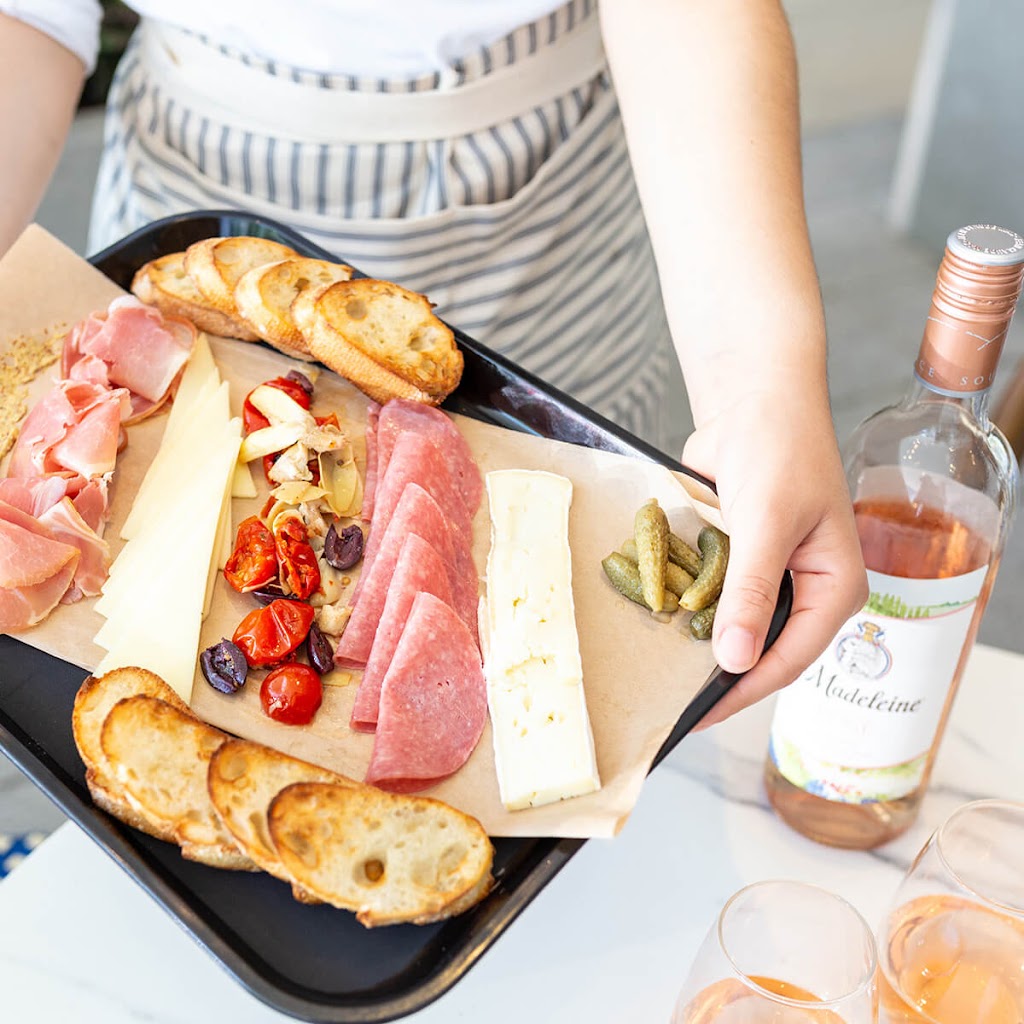 la Madeleine | restaurant | 2100 Olive St Suite 150 Ste 150, Dallas, TX 75201, USA | 9729132280 OR +1 972-913-2280