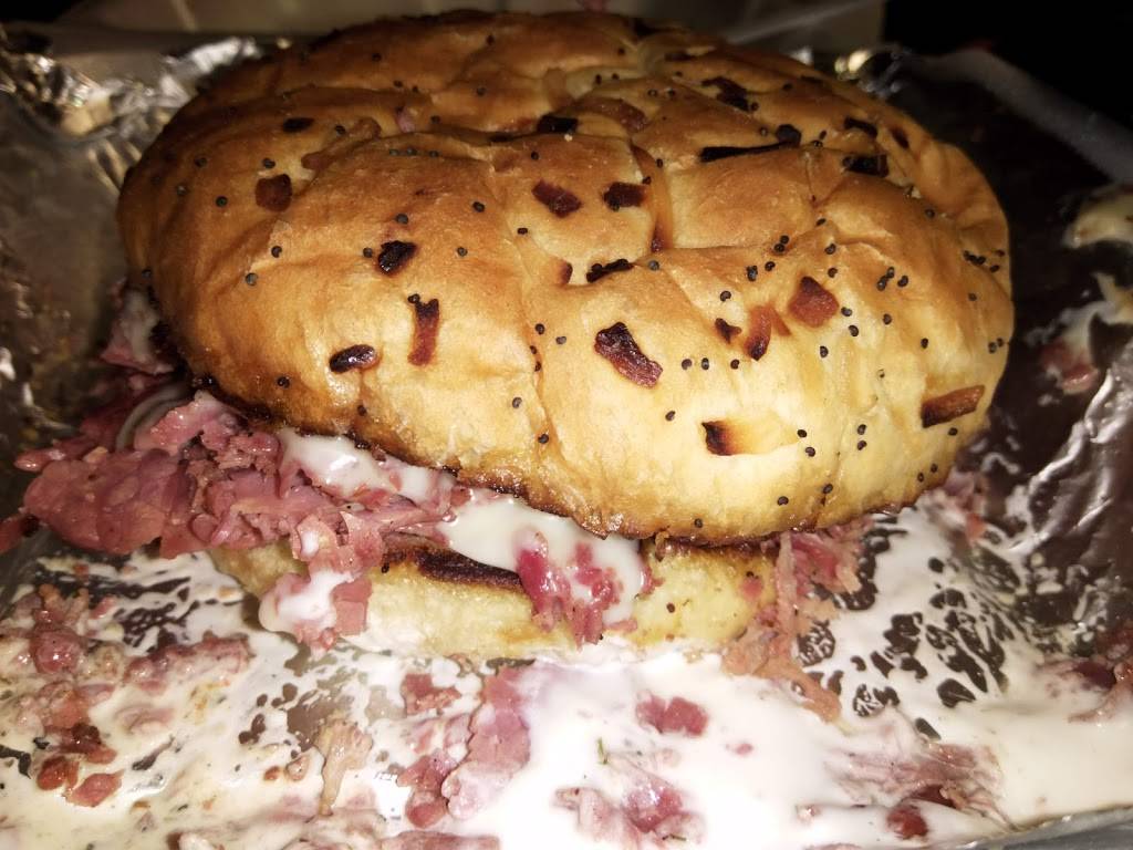 Conant Street Grill | restaurant | 19132 Conant St, Detroit, MI 48234, USA | 3138937777 OR +1 313-893-7777