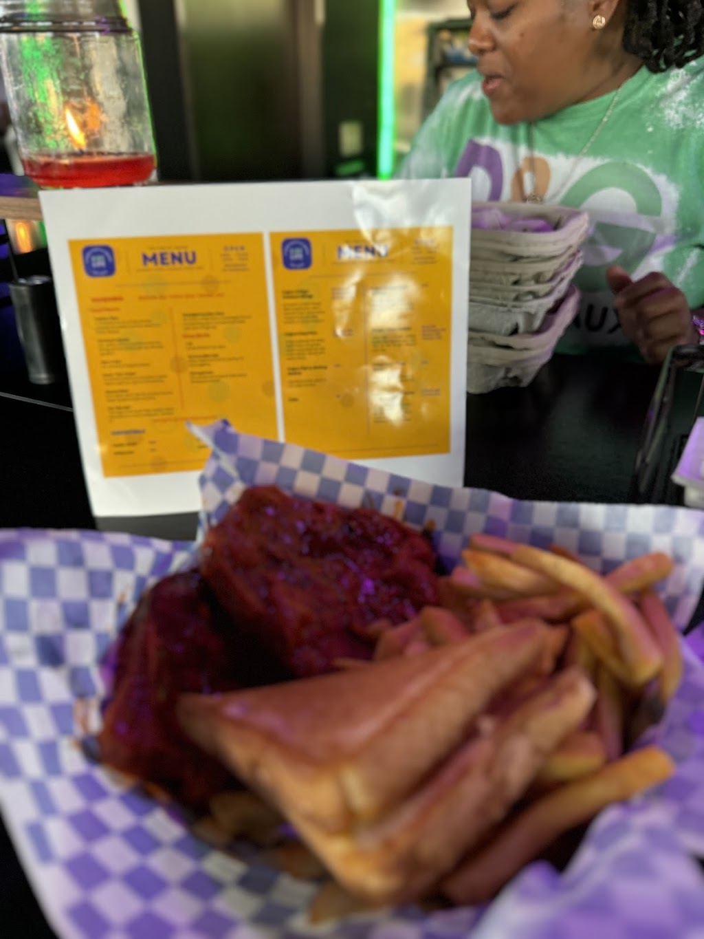 Vibe Life Daiquri Lounge and Cassys Kitchen | restaurant | 9450 Cullen Blvd, Houston, TX 77051, USA | 8328809154 OR +1 832-880-9154