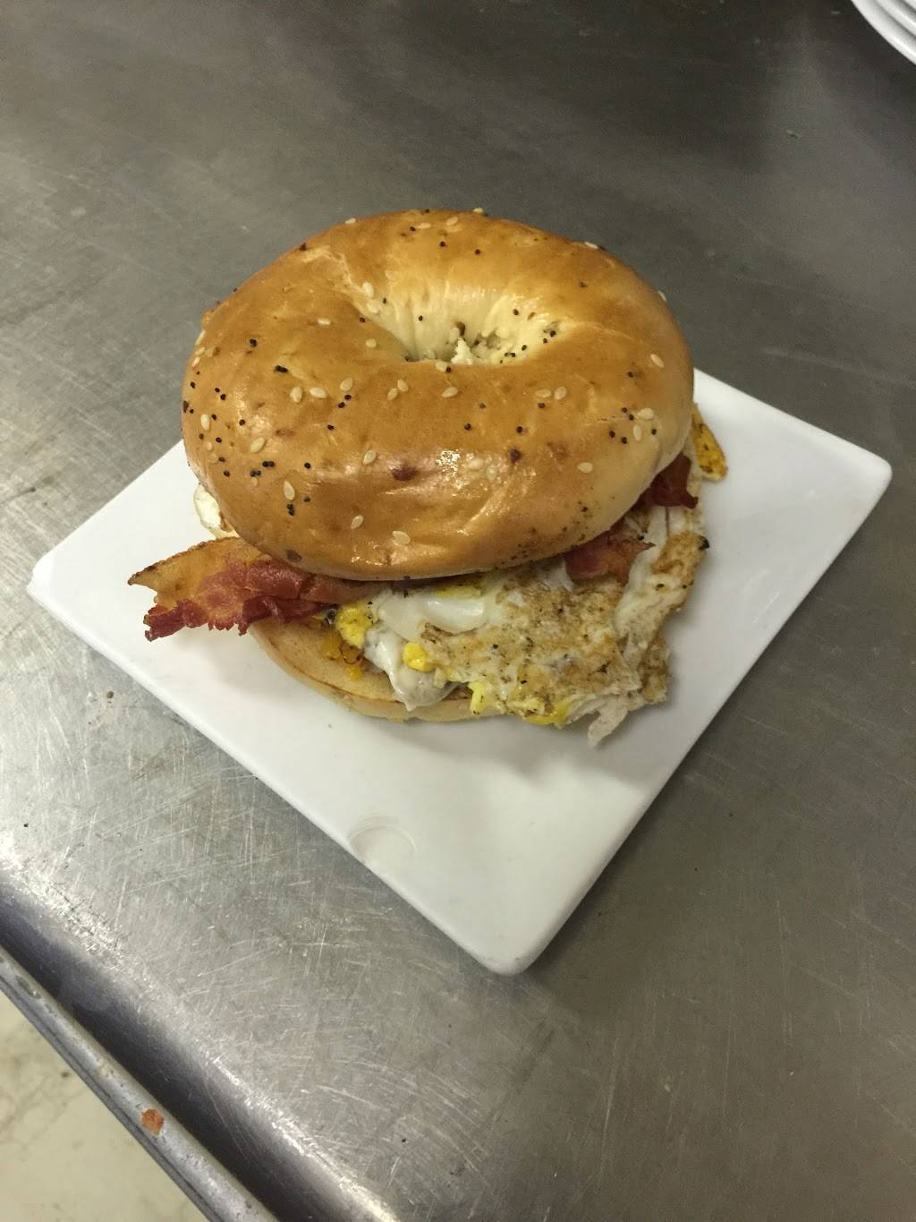 Grazianos | restaurant | Hazle St & Rose St, Beaver Meadows, PA 18216, USA | 5704559116 OR +1 570-455-9116