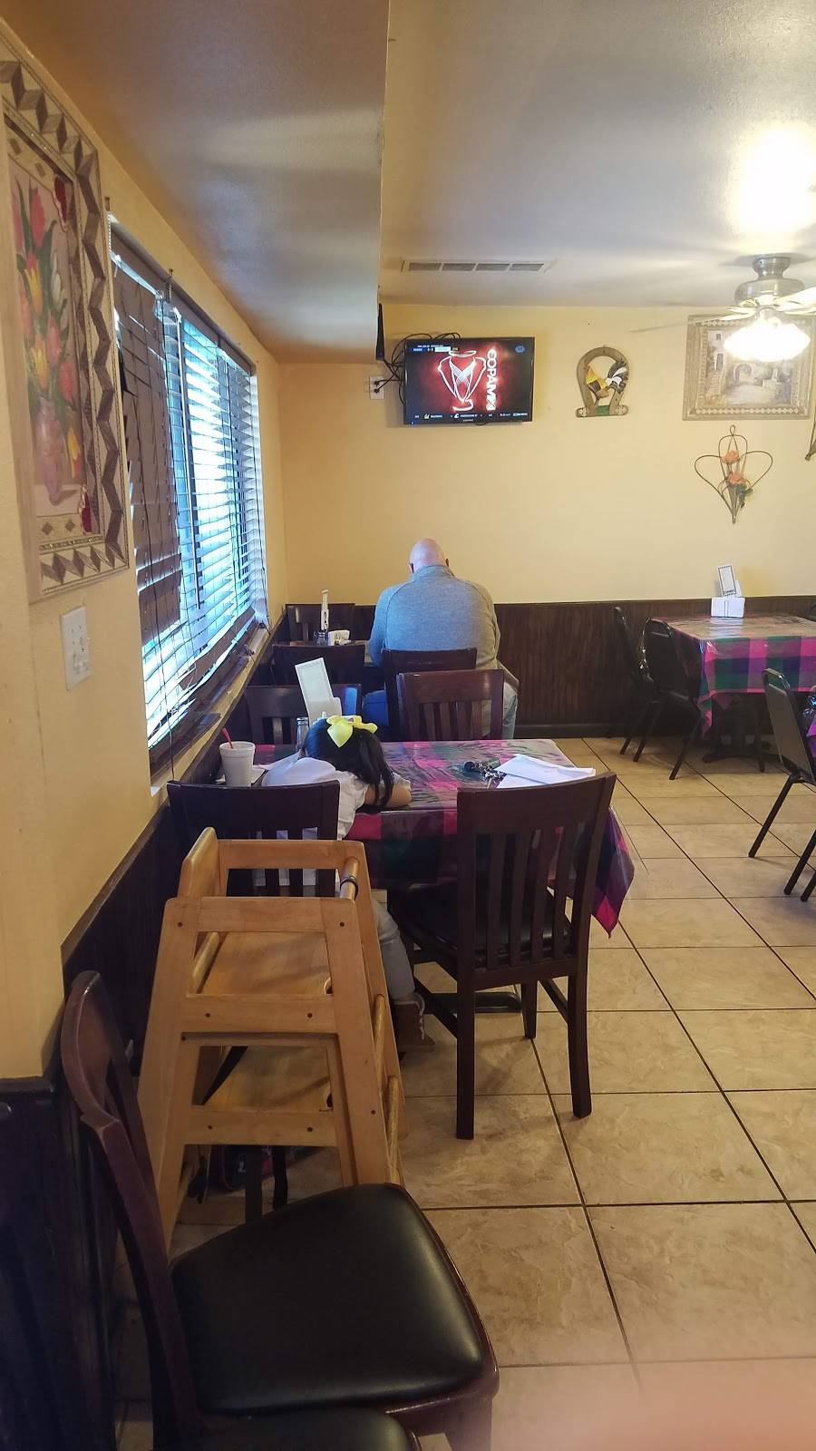 LOS GALLOS RESTAURANTE | restaurant | 302 N Crawford St, Denton, TX 76209, USA | 9402186999 OR +1 940-218-6999