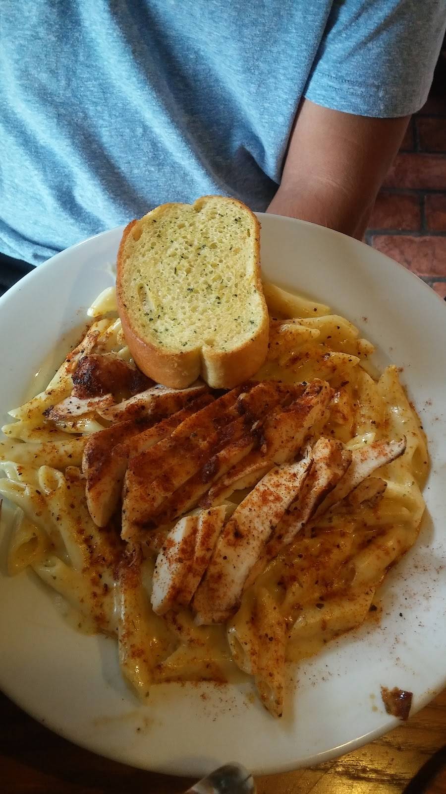 Chilis Grill & Bar | meal takeaway | 12181 E Colonial Dr, Orlando, FL 32826, USA | 4073846622 OR +1 407-384-6622