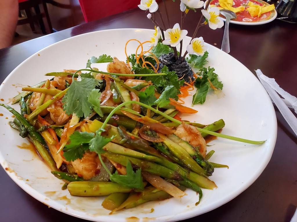 Ali Asian Cuisine | restaurant | Behind CVS Pharmacy, 101 S 27th St, Mt Vernon, IL 62864, USA | 6182462988 OR +1 618-246-2988