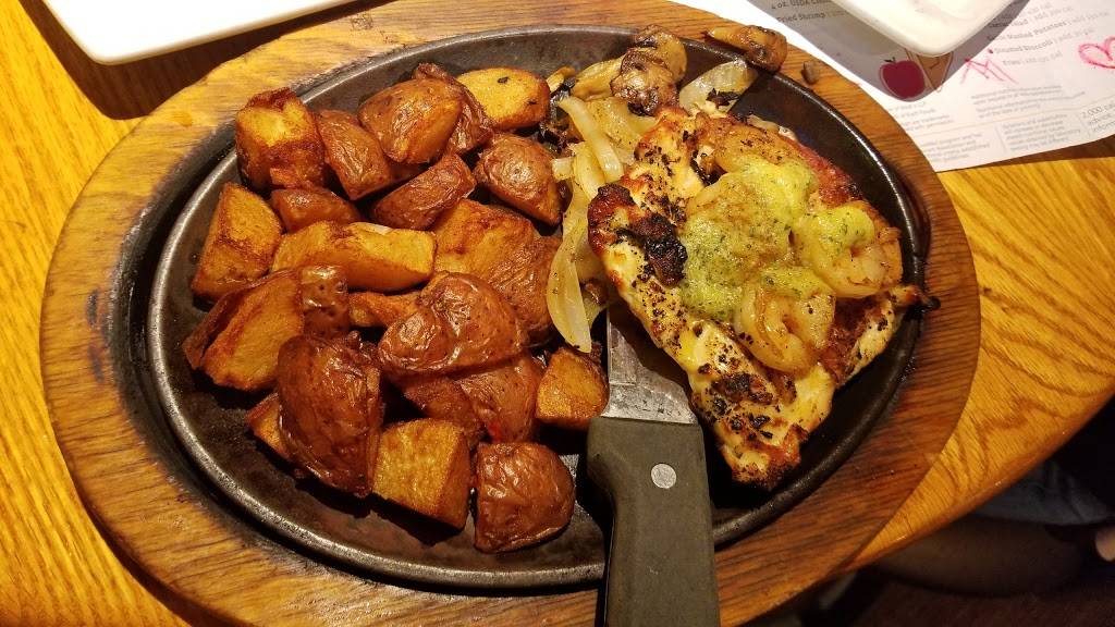 Applebees Grill + Bar | restaurant | 5880 W Peoria Ave, Glendale, AZ 85302, USA | 6238783500 OR +1 623-878-3500