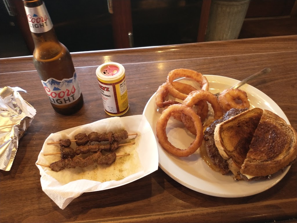 Meridian Corner | restaurant | 43915 US-18, Freeman, SD 57029, USA | 6053875000 OR +1 605-387-5000