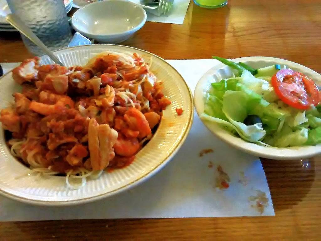 Angottis | Family Restaurant | restaurant | 725 Burnet Ave, Syracuse, NY 13203, USA | 3154728403 OR +1 315-472-8403