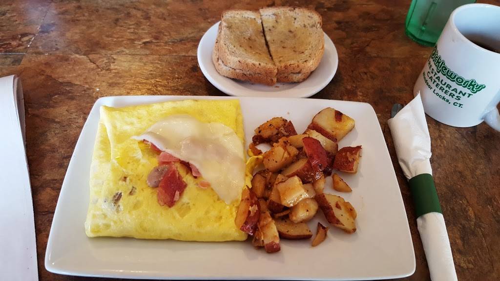 Airway Restaurant | cafe | 541 Spring St #2, Windsor Locks, CT 06096, USA | 8606230074 OR +1 860-623-0074