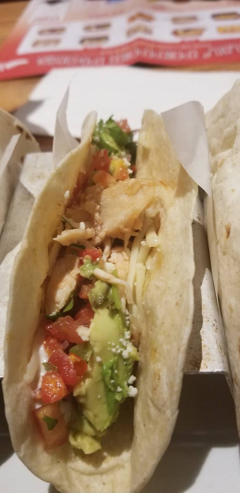 Chilis Grill & Bar | meal takeaway | Ivory Plaza, 170 Pearl St, Braintree, MA 02184, USA | 7818496151 OR +1 781-849-6151