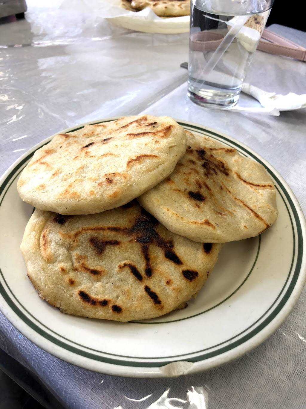 El Guanaco | restaurant | 4195 Broadway, New York, NY 10033, USA | 2127955400 OR +1 212-795-5400