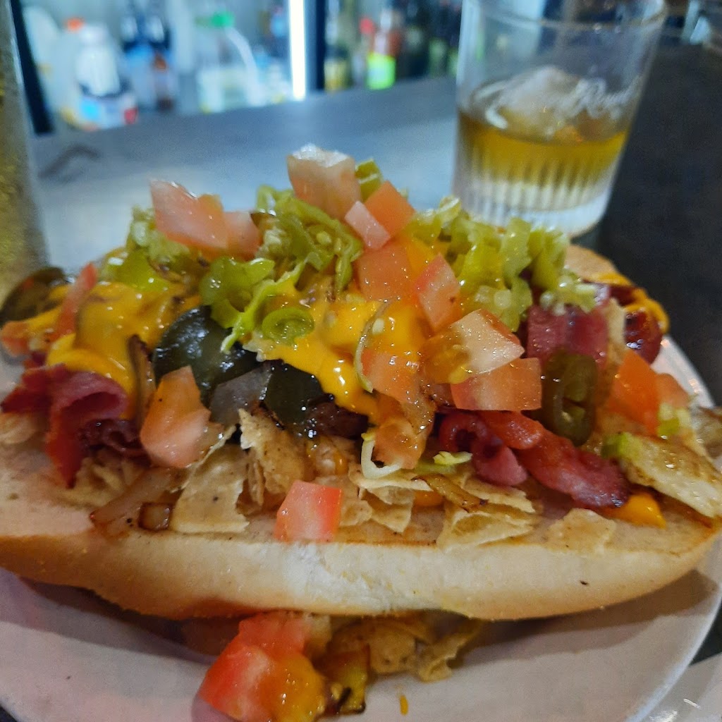 Hemi and Hogs Bar and Grill | restaurant | 100 E Jackson St, Medford, OR 97501, USA | 4582259288 OR +1 458-225-9288