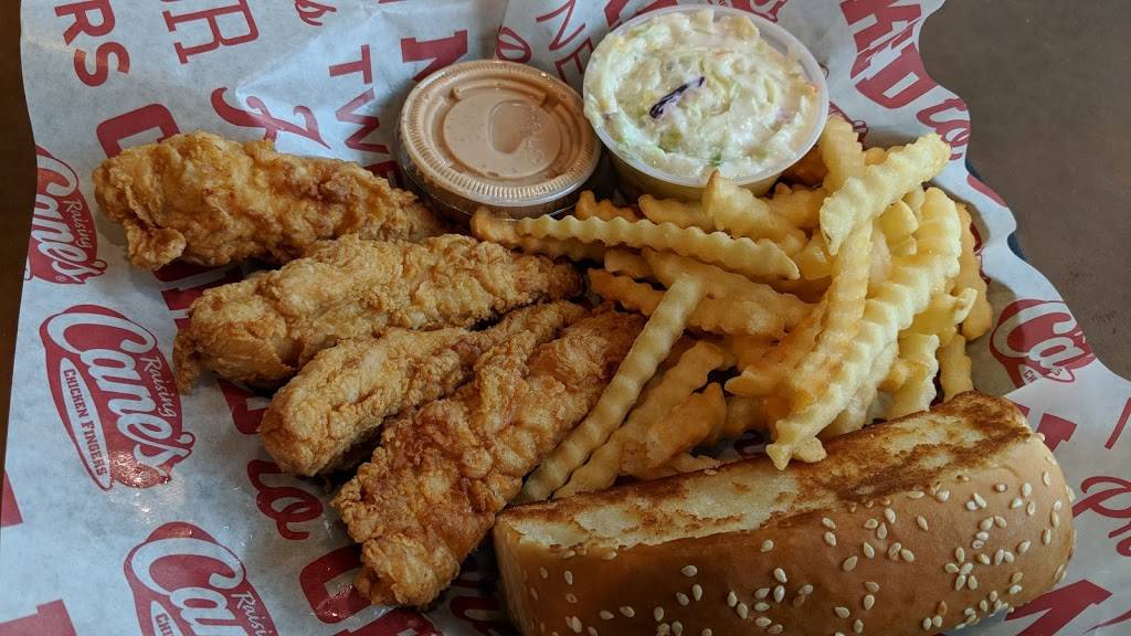 Raising Canes Chicken Fingers | meal takeaway | 8867 Cuyamaca St, Santee, CA 92071, USA | 6194490565 OR +1 619-449-0565