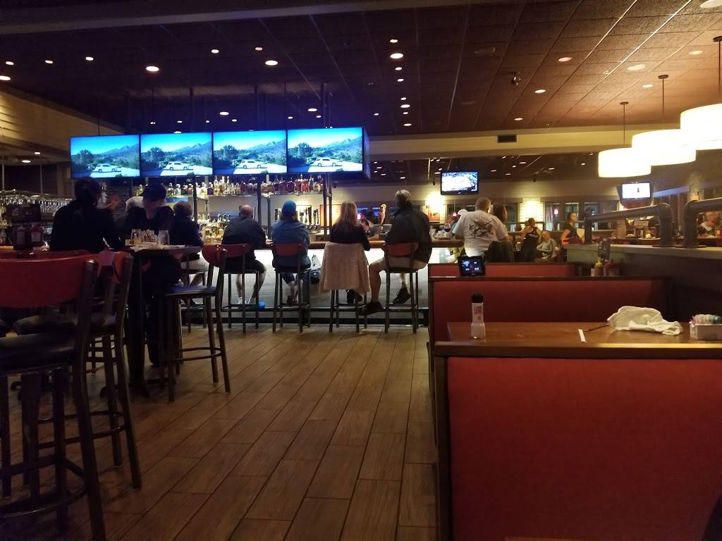 Smokey Bones Bar & Fire Grill | restaurant | 6500 N Federal Hwy, Fort Lauderdale, FL 33306, USA | 9544937779 OR +1 954-493-7779