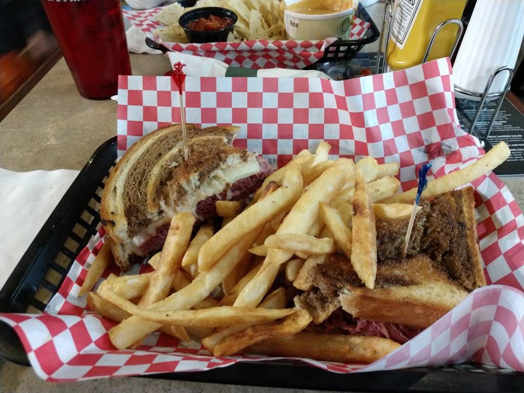 Champps Americana | restaurant | North Terminal, across from Gates D6/D8, W G Rogell Dr, Detroit, MI 48242, USA | 7342471107 OR +1 734-247-1107