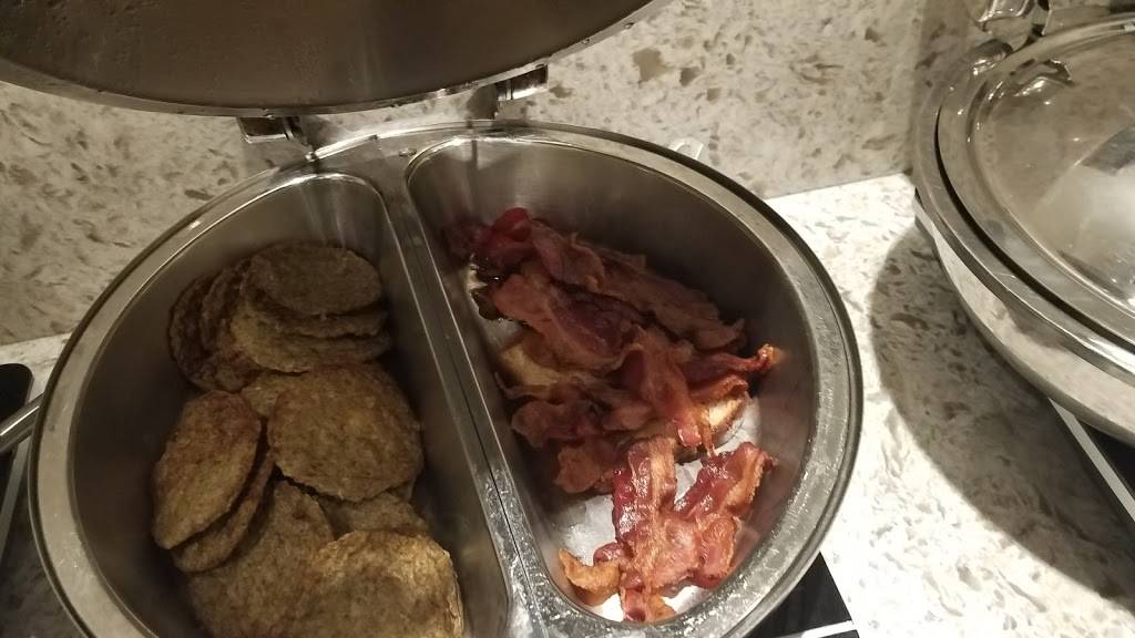 Redfields Restaurant | restaurant | 701 E Genesee St suite a, Syracuse, NY 13210, USA | 3157031900 OR +1 315-703-1900