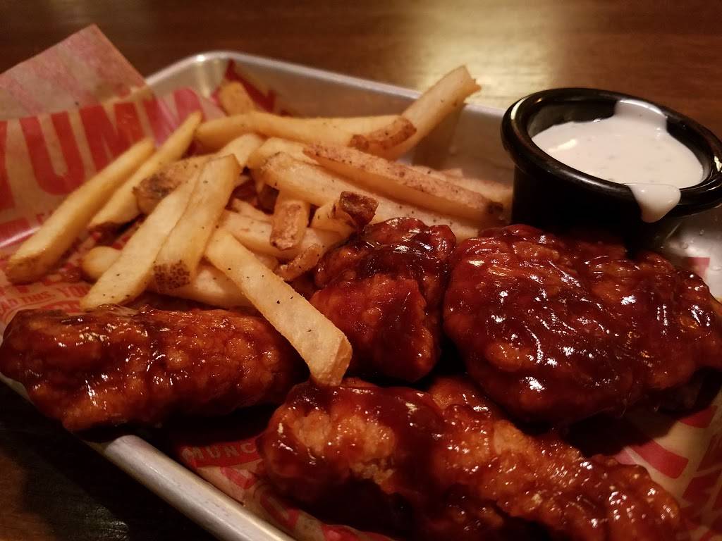 Applebees Grill + Bar | restaurant | 612 Grassfield Pkwy, Chesapeake, VA 23322, USA | 7573120163 OR +1 757-312-0163