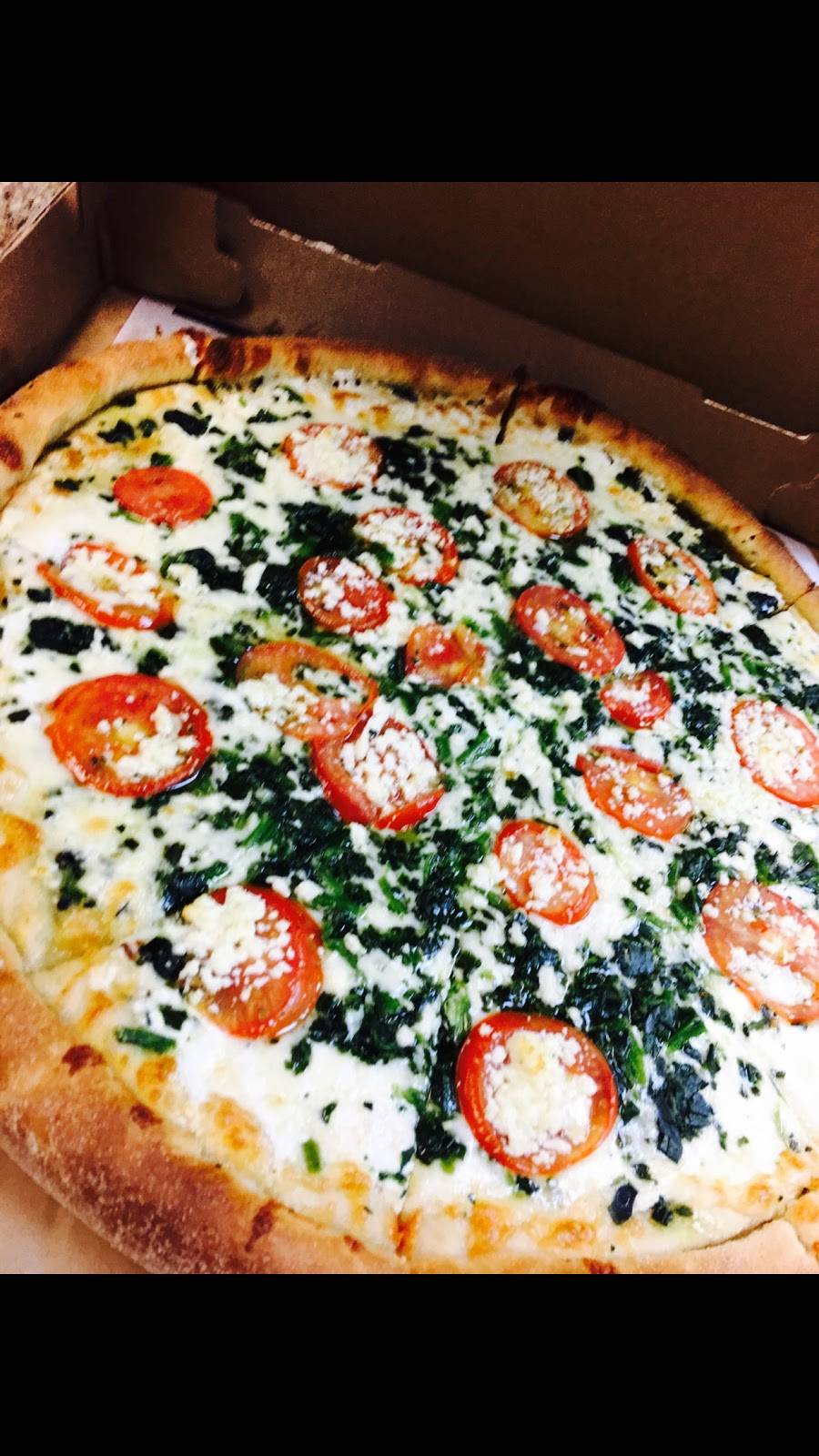 Roccos NY Pizza & Subs | restaurant | 62 Plaza St NE # E, Leesburg, VA 20176, USA | 7034438500 OR +1 703-443-8500