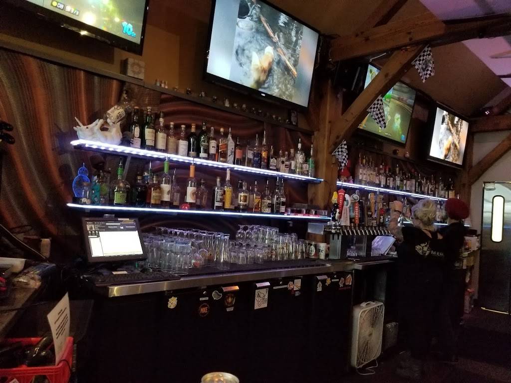Oak & Shield Gaming Pub | restaurant | 600 E Ogden Ave, Milwaukee, WI 53202, USA | 4149881750 OR +1 414-988-1750